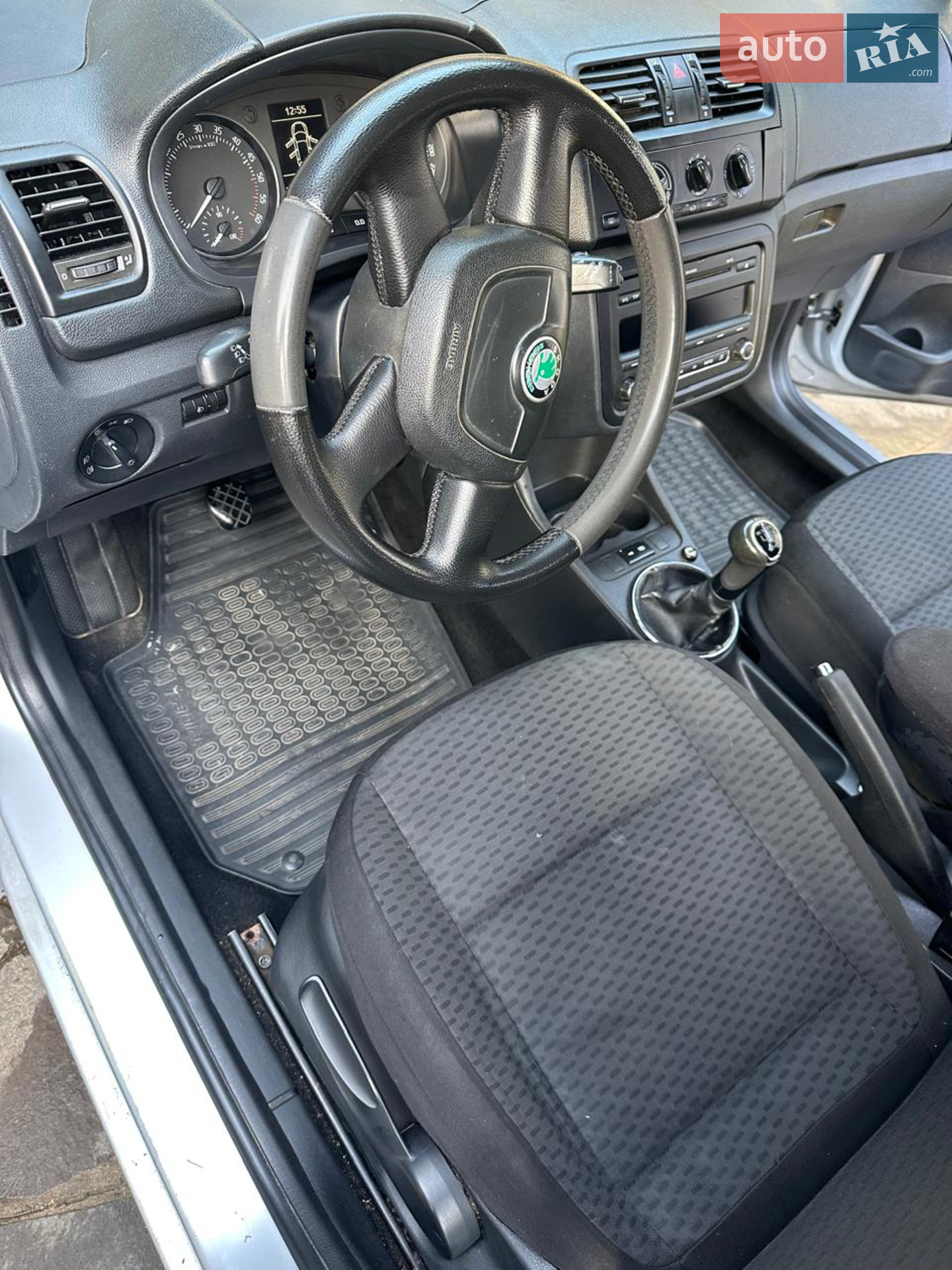 2010 Skoda Fabia - мініатюра 8