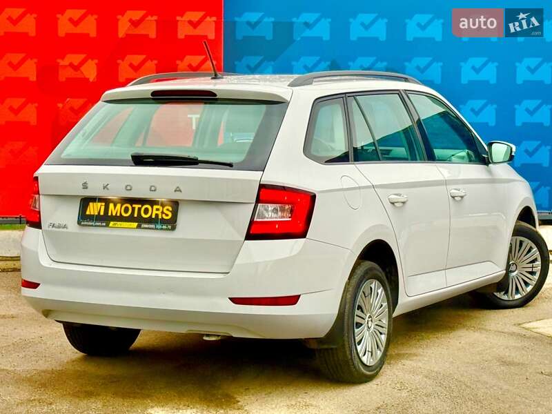 Универсал Skoda Fabia 2021 в Киеве