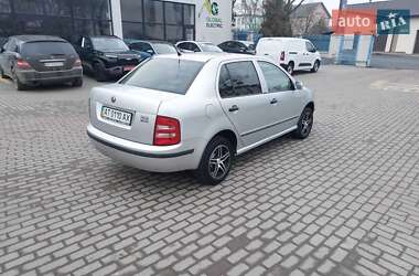 Седан Skoda Fabia 2004 в Калуші