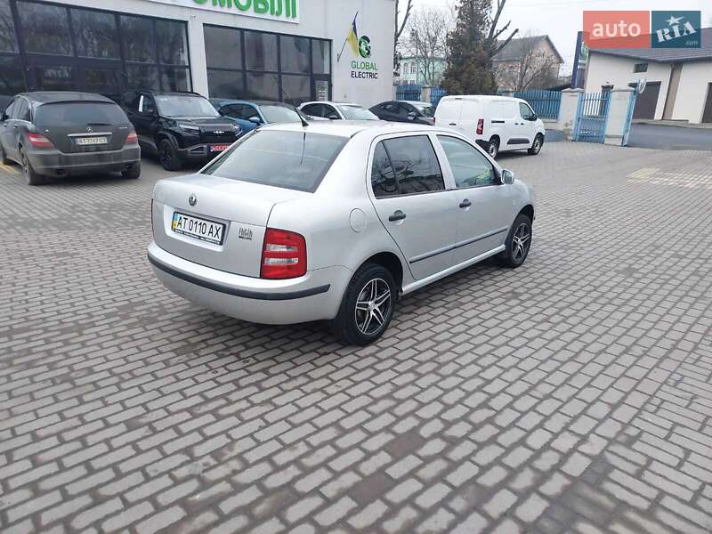 Седан Skoda Fabia 2004 в Калуші