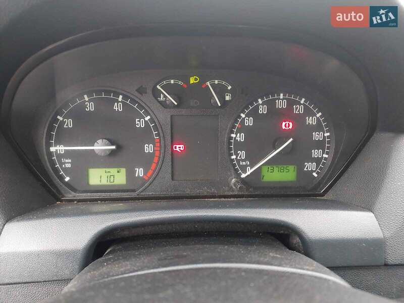 Седан Skoda Fabia 2004 в Калуші