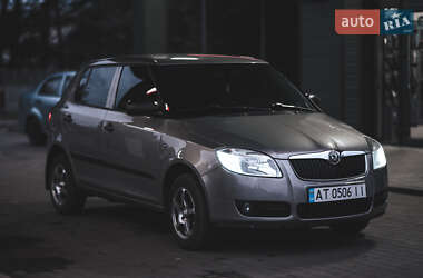 Хетчбек Skoda Fabia 2008 в Перегінське
