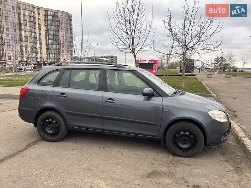 Універсал Skoda Fabia 2008 в Черкасах