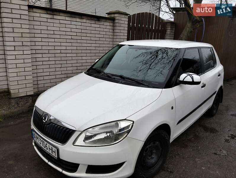 Хетчбек Skoda Fabia 2011 в Житомирі
