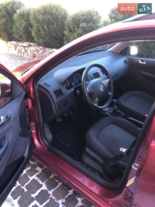 Универсал Skoda Fabia 2006 в Ровно