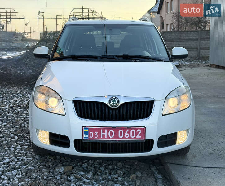 Універсал Skoda Fabia 2010 в Луцьку