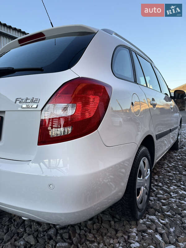 Універсал Skoda Fabia 2010 в Луцьку