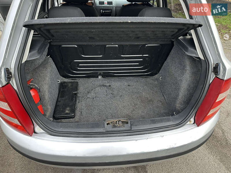 Хетчбек Skoda Fabia 2006 в Києві