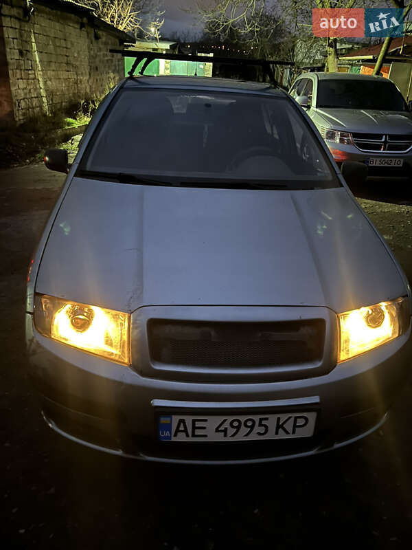 Хетчбек Skoda Fabia 2006 в Дніпрі