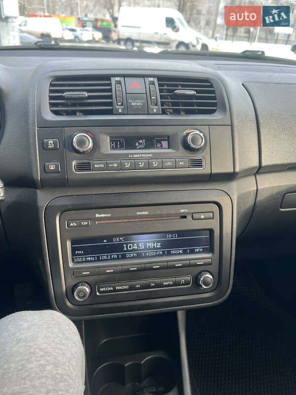 Універсал Skoda Fabia 2010 в Харкові