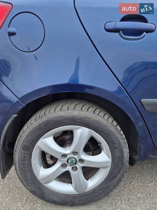 Хетчбек Skoda Fabia 2008 в Києві