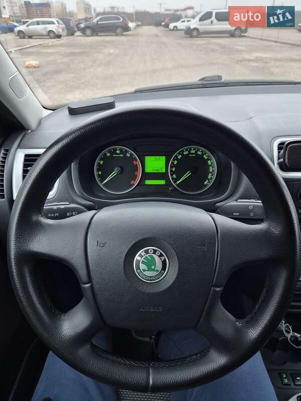 Хетчбек Skoda Fabia 2008 в Києві