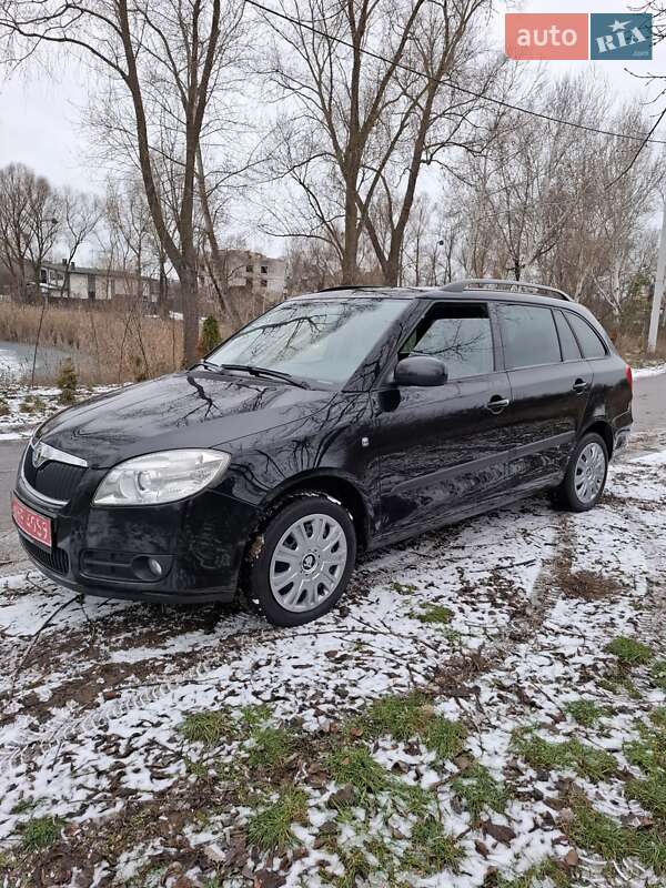 Універсал Skoda Fabia 2009 в Києві