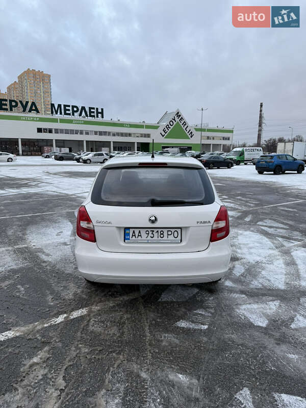 Хетчбек Skoda Fabia 2014 в Києві фото 5 Хетчбек Skoda Fabia 2014 в Києві