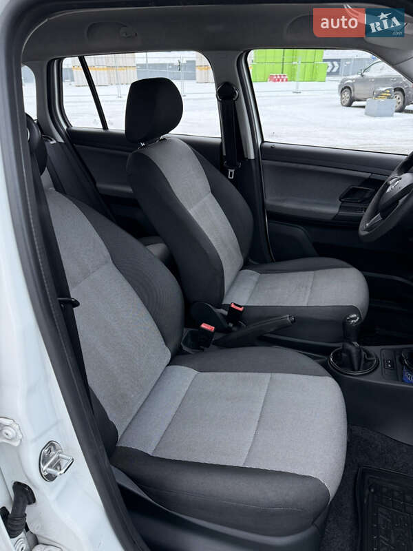Хетчбек Skoda Fabia 2014 в Києві фото 20 Хетчбек Skoda Fabia 2014 в Києві