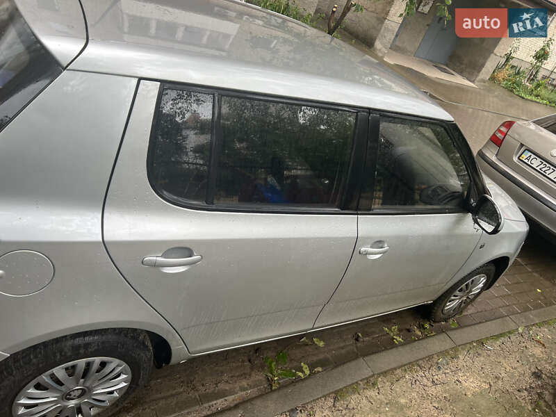 Хэтчбек Skoda Fabia 2013 в Луцке