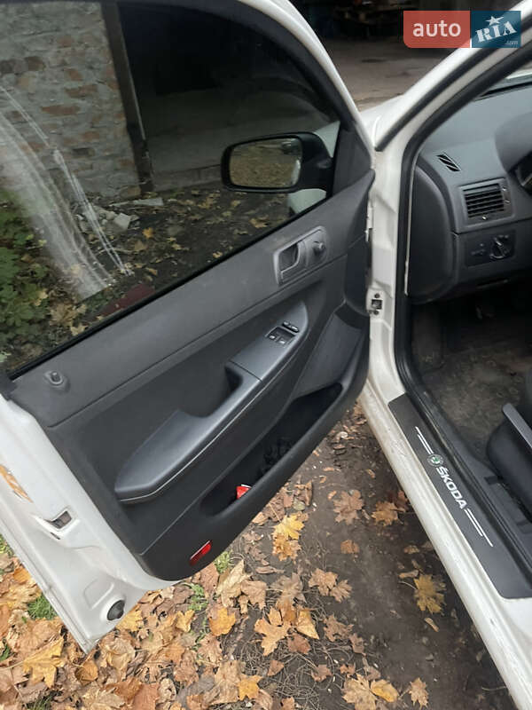 Универсал Skoda Fabia 2007 в Полтаве