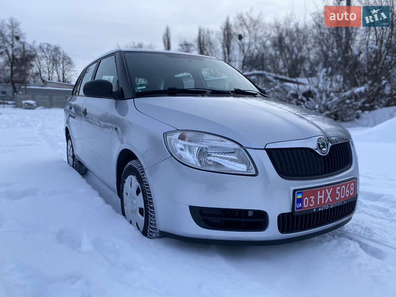 Универсал Skoda Fabia 2009 в Хороле