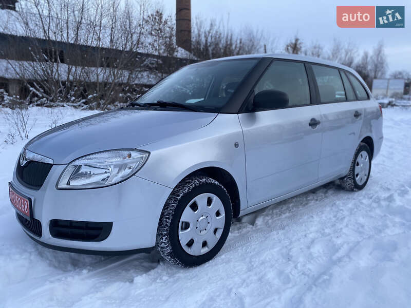 Универсал Skoda Fabia 2009 в Хороле