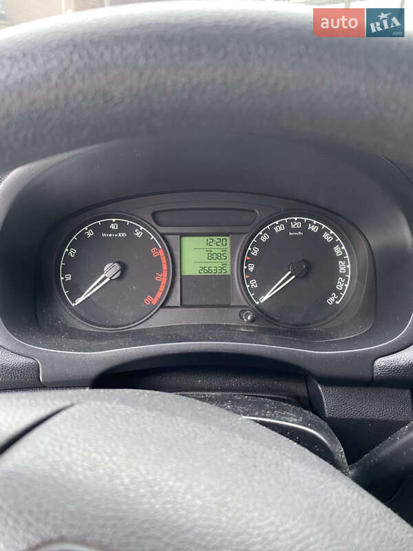 Хэтчбек Skoda Fabia 2009 в Ровно