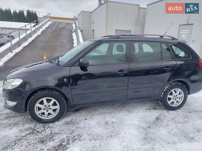 Універсал Skoda Fabia 2010 в Рівному