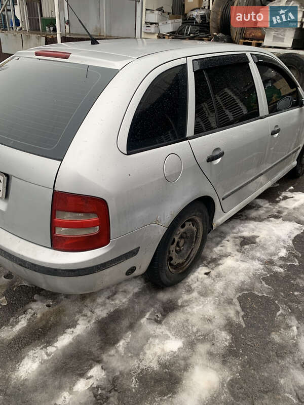 Універсал Skoda Fabia 2003 в Кам'янському