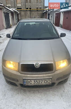 Седан Skoda Fabia 2004 в Львові