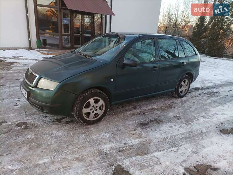 Хетчбек Skoda Fabia 2003 в Луцьку