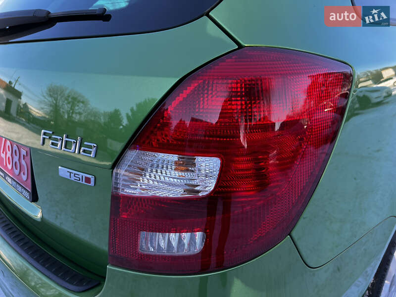 Универсал Skoda Fabia 2011 в Луцке