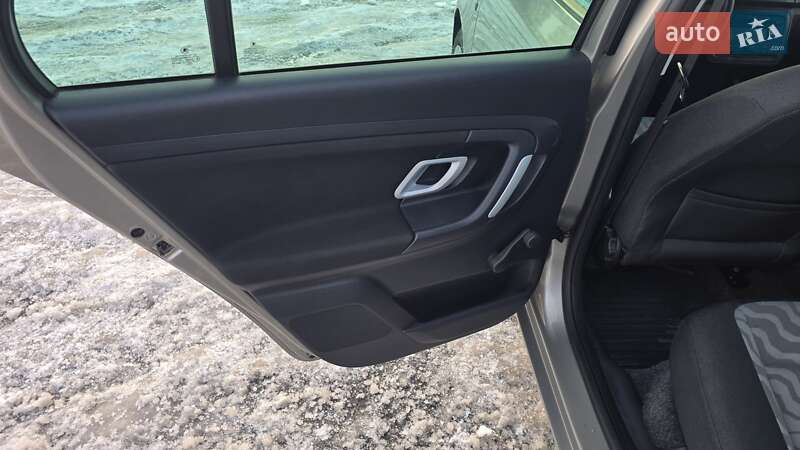 Універсал Skoda Fabia 2009 в Дніпрі