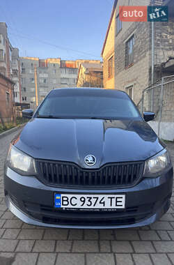Хэтчбек Skoda Fabia 2015 в Львове