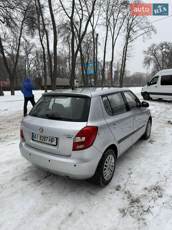 Хэтчбек Skoda Fabia 2008 в Киеве