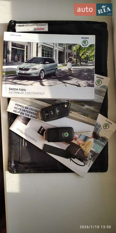 Хэтчбек Skoda Fabia 2011 в Киеве