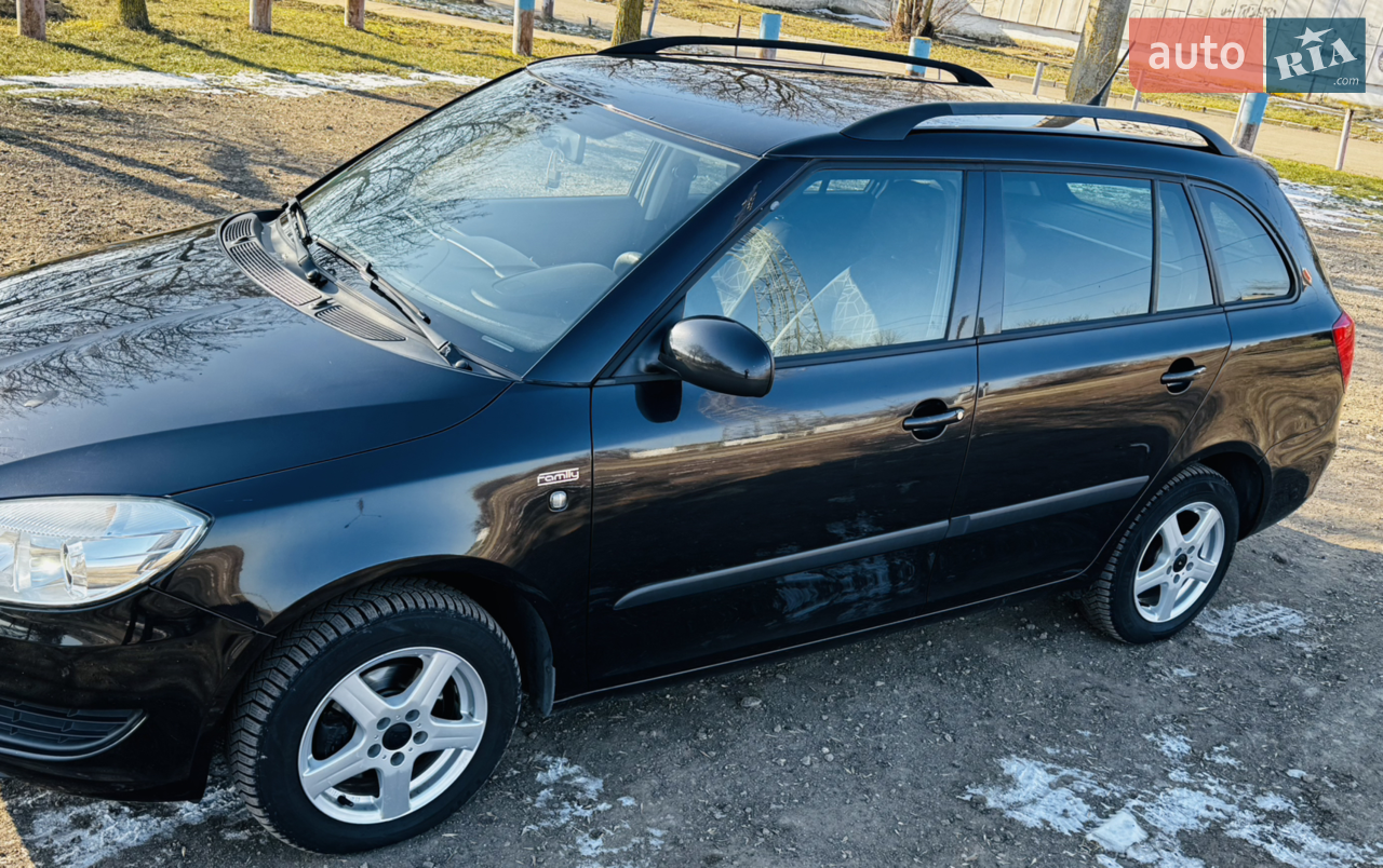 2011 Skoda Fabia - мініатюра 15