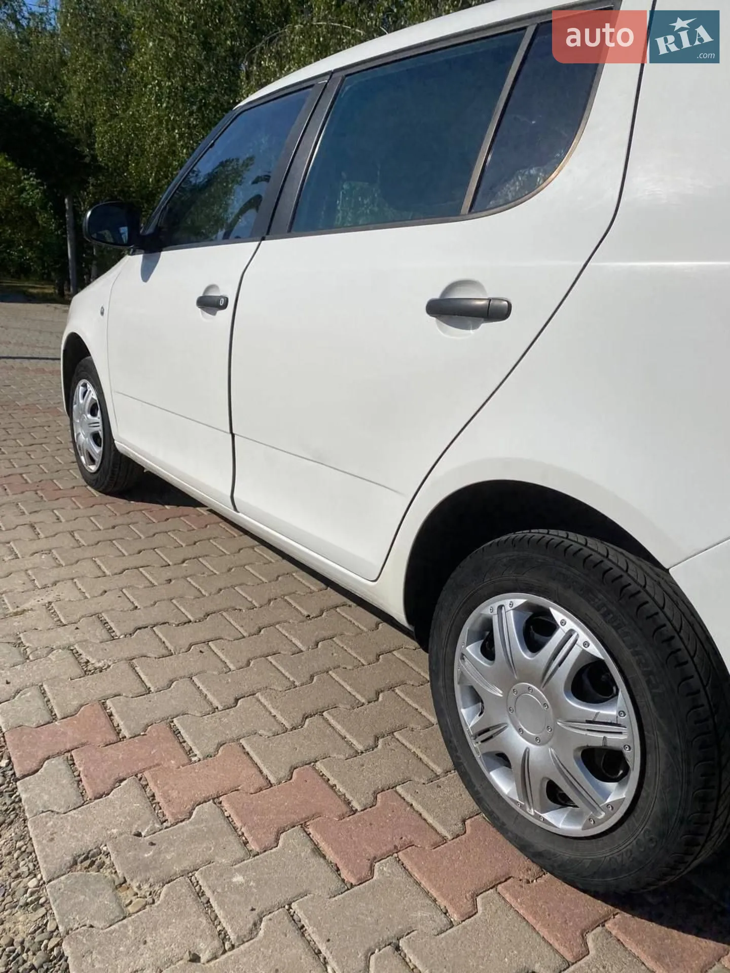 2010 Skoda Fabia - мініатюра 5