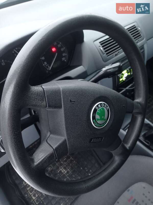 Универсал Skoda Fabia 2001 в Новом Роздоле