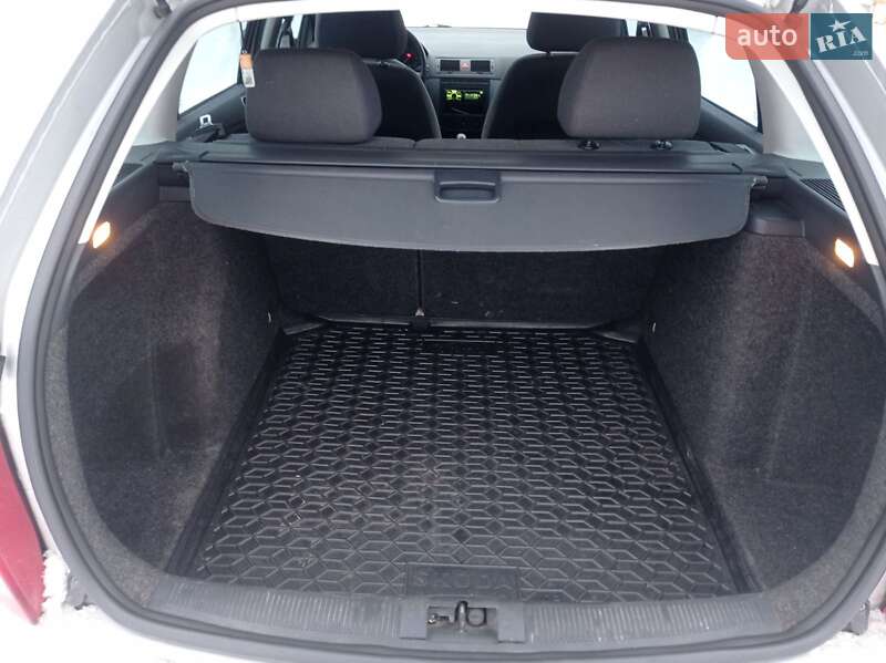 Универсал Skoda Fabia 2001 в Новом Роздоле