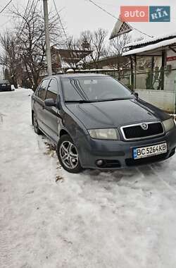 Седан Skoda Fabia 2004 в Виннице