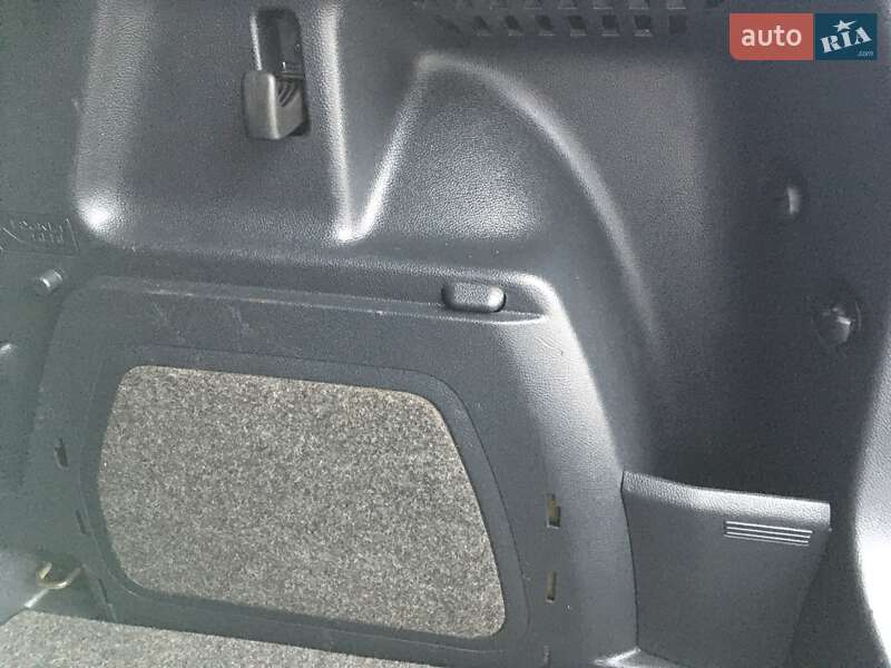 Хэтчбек Skoda Fabia 2009 в Харькове