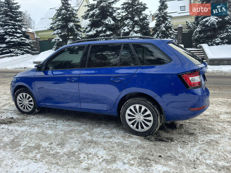 Универсал Skoda Fabia 2021 в Киеве