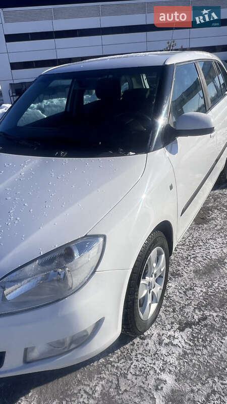 Универсал Skoda Fabia 2011 в Вараше
