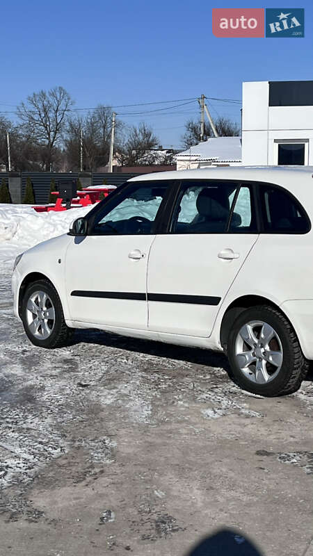 Универсал Skoda Fabia 2011 в Вараше