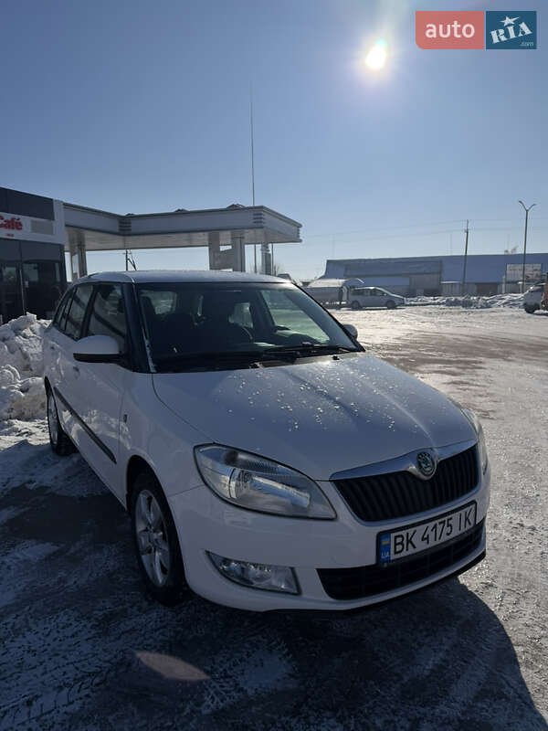 Универсал Skoda Fabia 2011 в Вараше