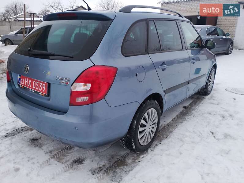 Универсал Skoda Fabia 2009 в Луцке