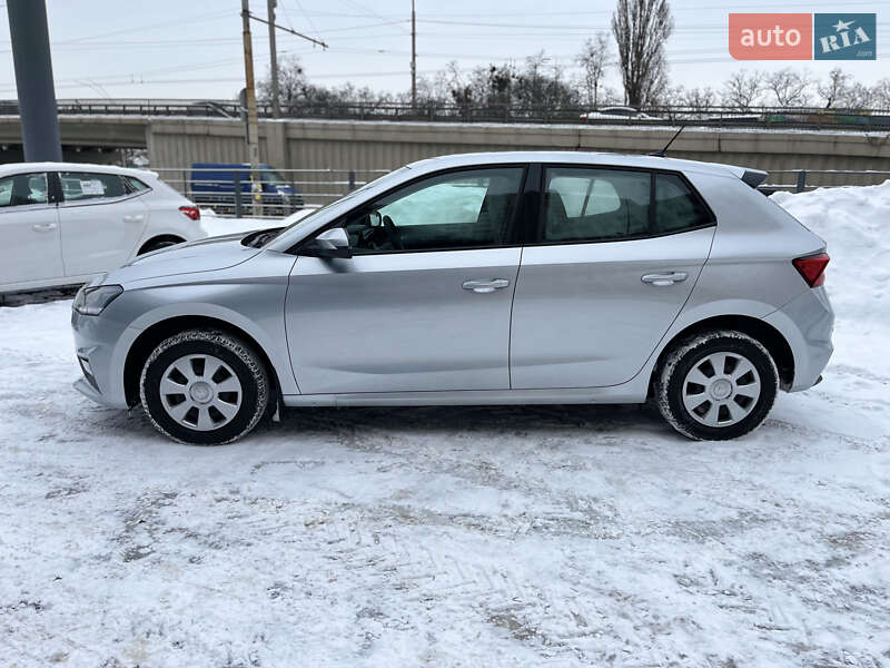 Хэтчбек Skoda Fabia 2024 в Киеве