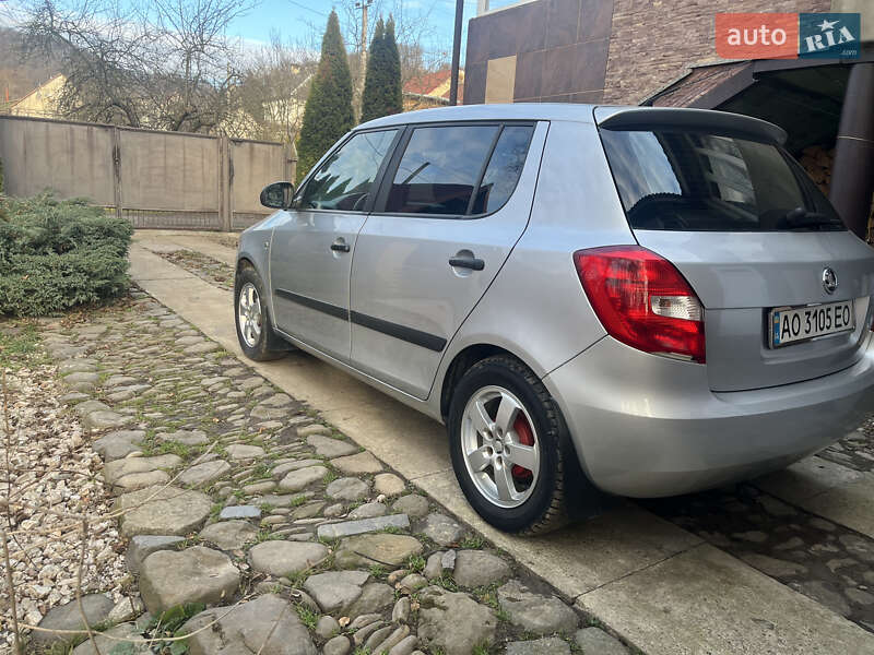 Хэтчбек Skoda Fabia 2008 в Хусте