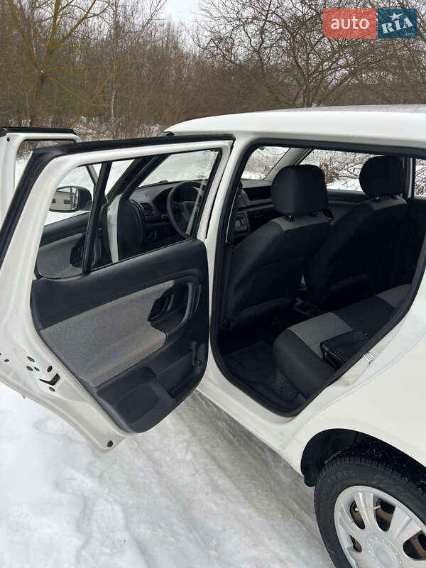 Хэтчбек Skoda Fabia 2013 в Ивано-Франковске фото 9 Хэтчбек Skoda Fabia 2013 в Ивано-Франковске