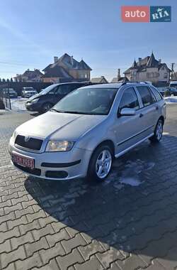 Універсал Skoda Fabia 2005 в Чернівцях