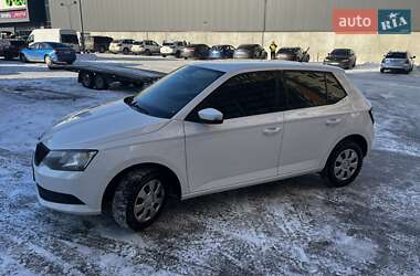 Хэтчбек Skoda Fabia 2017 в Киеве
