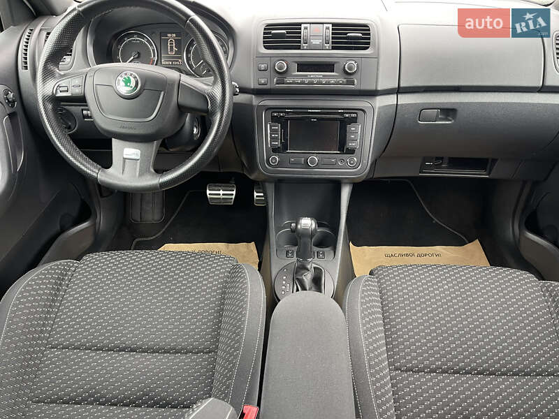 Хэтчбек Skoda Fabia 2012 в Луцке